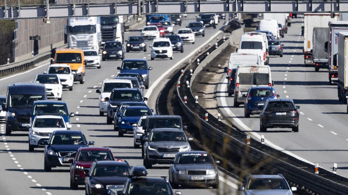 Konečně po 58 letech. Dálnice D1 je hotová, otevírá poslední úsek